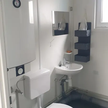 Apartment Tiny House *